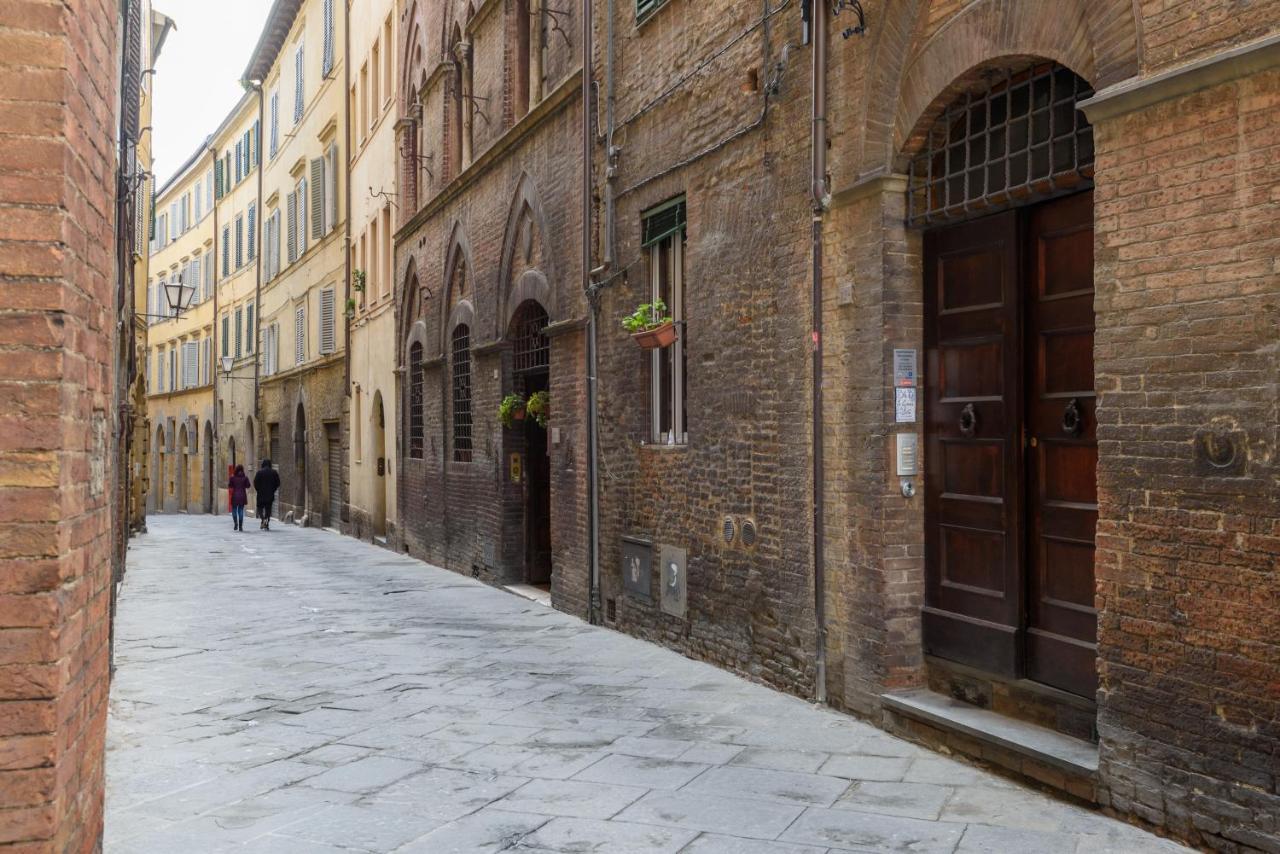 Appartamento Panoramico San Martino 12 Сиена Екстериор снимка
