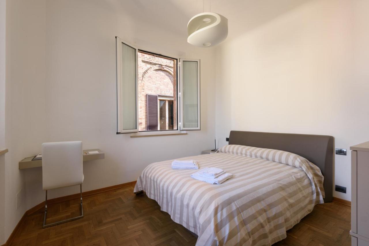 Appartamento Panoramico San Martino 12 Сиена Екстериор снимка